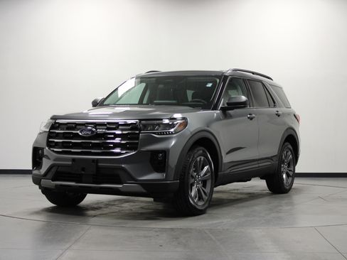 New 2026 Ford Explorer Active image 8