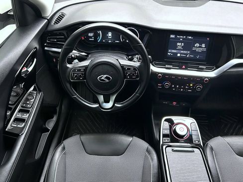 Used 2021 Kia Niro EX image 14