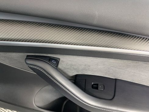 Used 2022 Tesla Model 3 Performance image 39