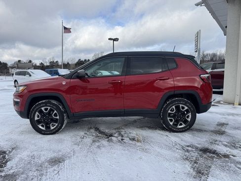 Used 2018 Jeep Compass Trailhawk w/ Navigation Group image 2