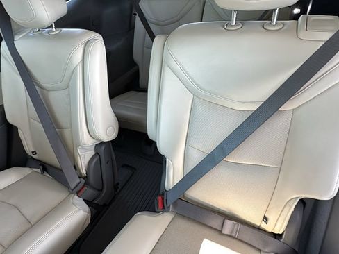 Used 2020 Cadillac XT6 Premium Luxury AWD/4WD image 24