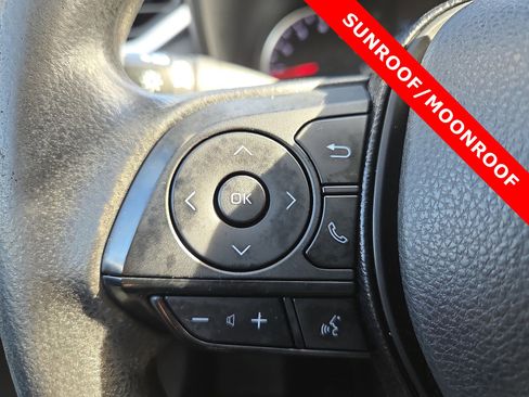 Used 2020 Toyota RAV4 XLE image 19