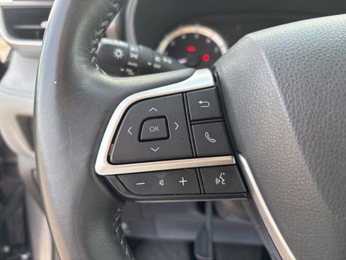 Certified 2023 Toyota Highlander LE image 15