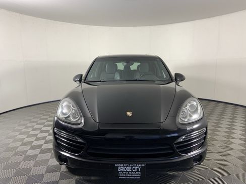Used 2014 Porsche Cayenne w/ Basic Package image 4