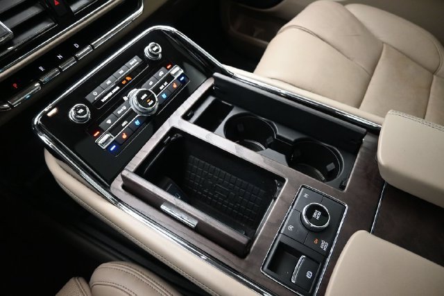 Certified 2023 Lincoln Navigator Reserve RWD image 18