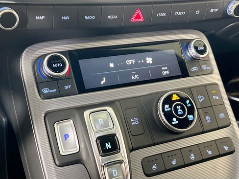 Used 2024 Hyundai Palisade Calligraphy image 16