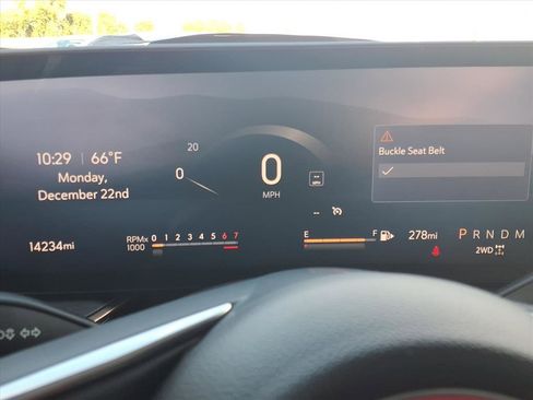 Used 2024 Buick Envision Avenir image 24