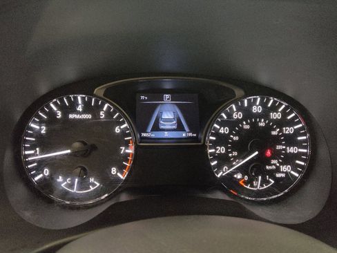 Used 2020 Nissan Pathfinder S FWD image 23