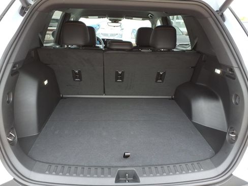 Used 2026 Chevrolet Equinox ACTIV w/ Convenience Package III FWD image 7