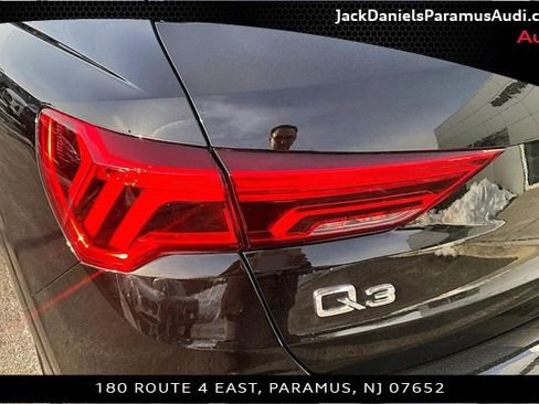 Used 2024 Audi Q3 2.0T Premium w/ Convenience Package image 28