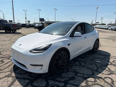 Used 2022 Tesla Model Y Performance AWD/4WD image 3