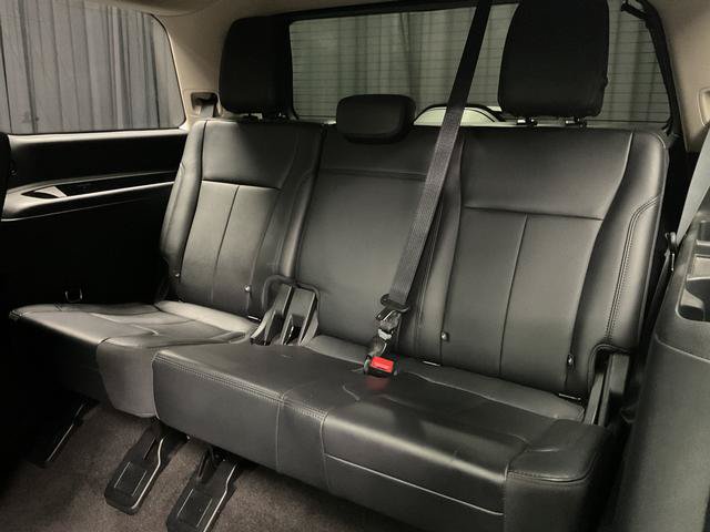 Used 2023 Ford Expedition XLT AWD/4WD image 10