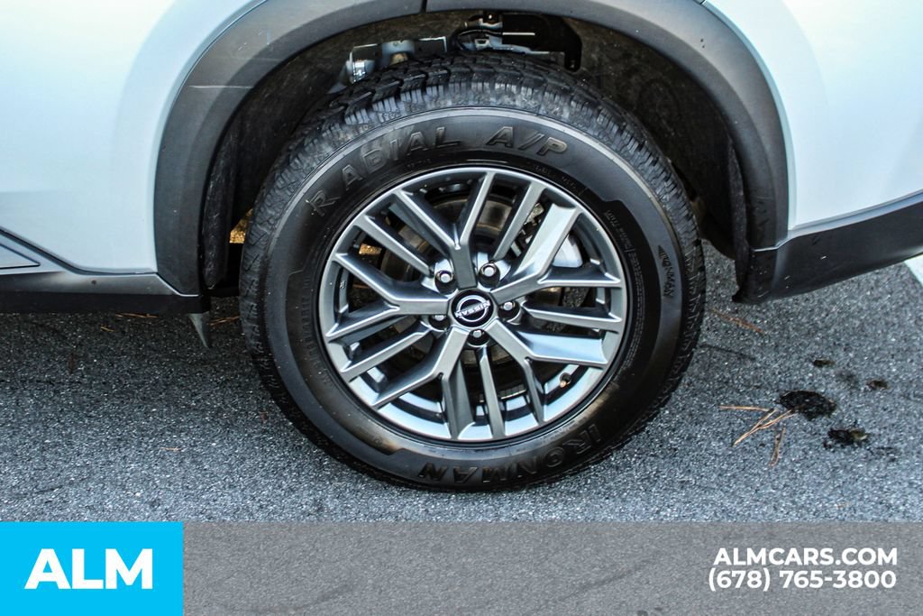 Used 2024 Nissan Rogue S FWD image 15