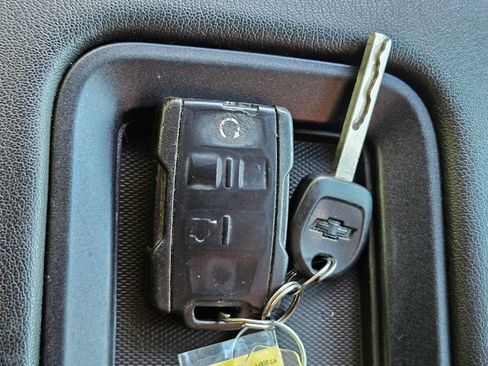 Used 2019 Chevrolet Tahoe LS AWD/4WD image 32