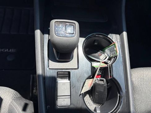 Used 2026 Nissan Rogue SV AWD/4WD image 18