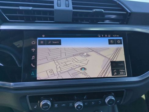 Used 2023 Audi Q3 2.0T Premium Plus w/ Premium Plus Package image 29