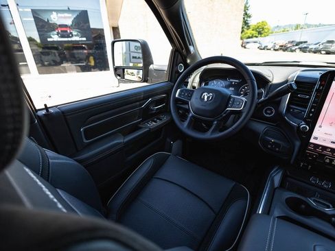 New 2025 RAM 2500 Laramie AWD/4WD image 21