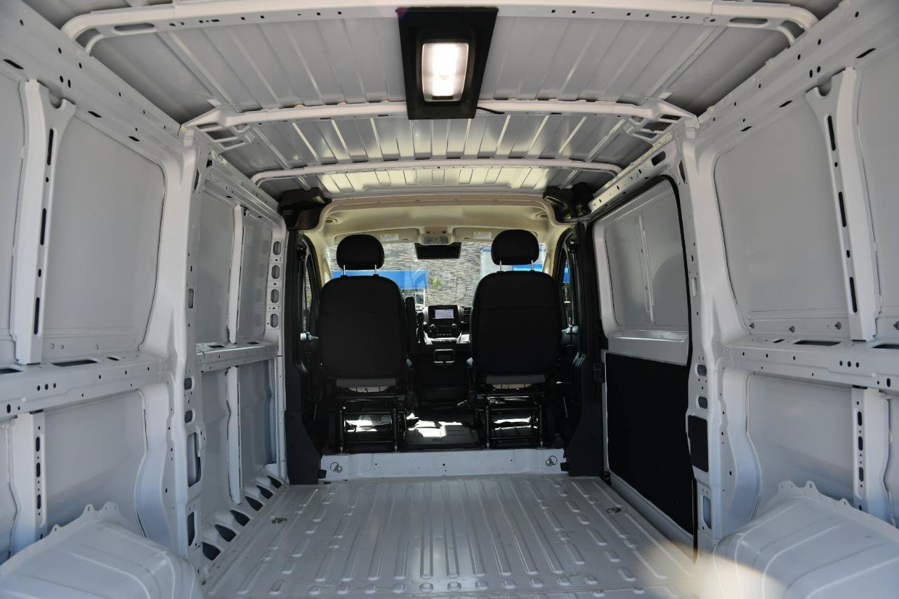 Used 2026 RAM ProMaster 2500 w/ Convenience Group FWD image 9
