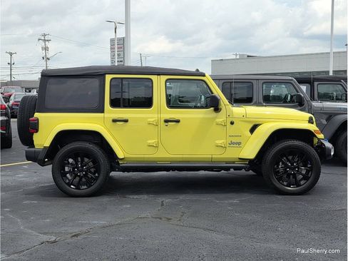 Used 2023 Jeep Wrangler Unlimited Sahara w/ Cold Weather Group AWD/4WD image 7