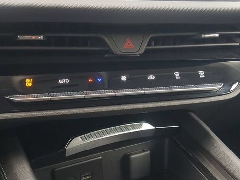 Used 2024 Buick Envision Preferred AWD/4WD image 16