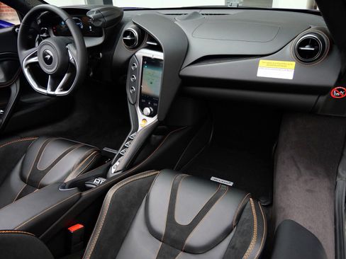 New 2026 McLaren 750S Spider RWD image 10