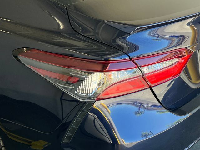 Used 2022 Toyota Camry SE FWD image 16