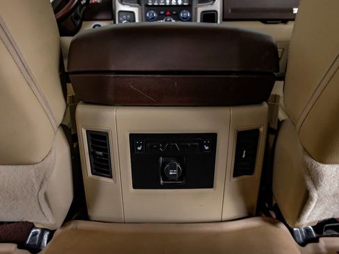 Used 2016 RAM 2500 Laramie image 36