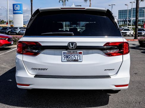 Certified 2024 Honda Odyssey Sport image 6