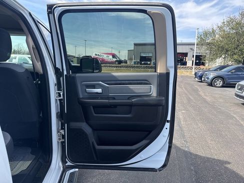 Used 2019 RAM 2500 Big Horn image 24