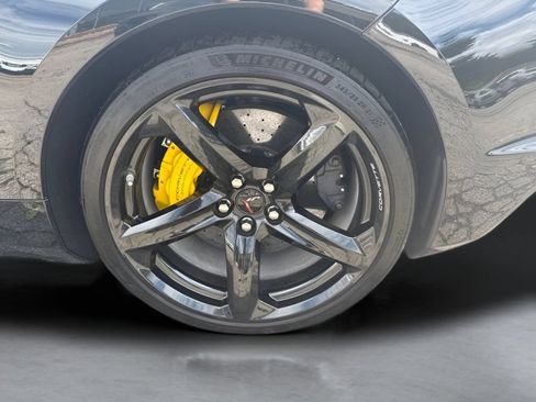 Used 2025 Chevrolet Corvette Z06 w/ Stealth Interior Trim Package RWD image 32