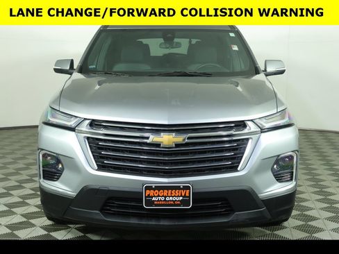 Used 2023 Chevrolet Traverse LT image 10
