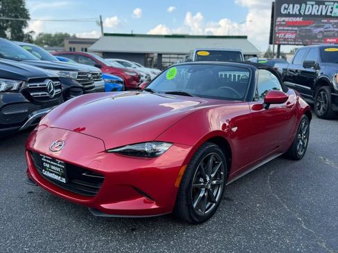 Used 2016 MAZDA MX-5 Miata Grand Touring RWD image 2