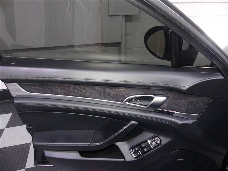 Used 2015 Porsche Panamera Turbo Executive AWD/4WD image 17