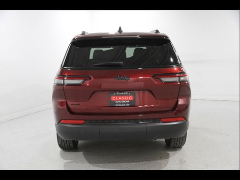 Used 2025 Jeep Grand Cherokee L Altitude image 21