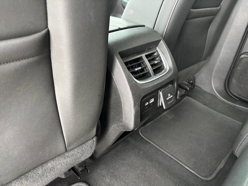 Used 2019 Chevrolet Blazer LT w/ Sound & Technology Package FWD image 23