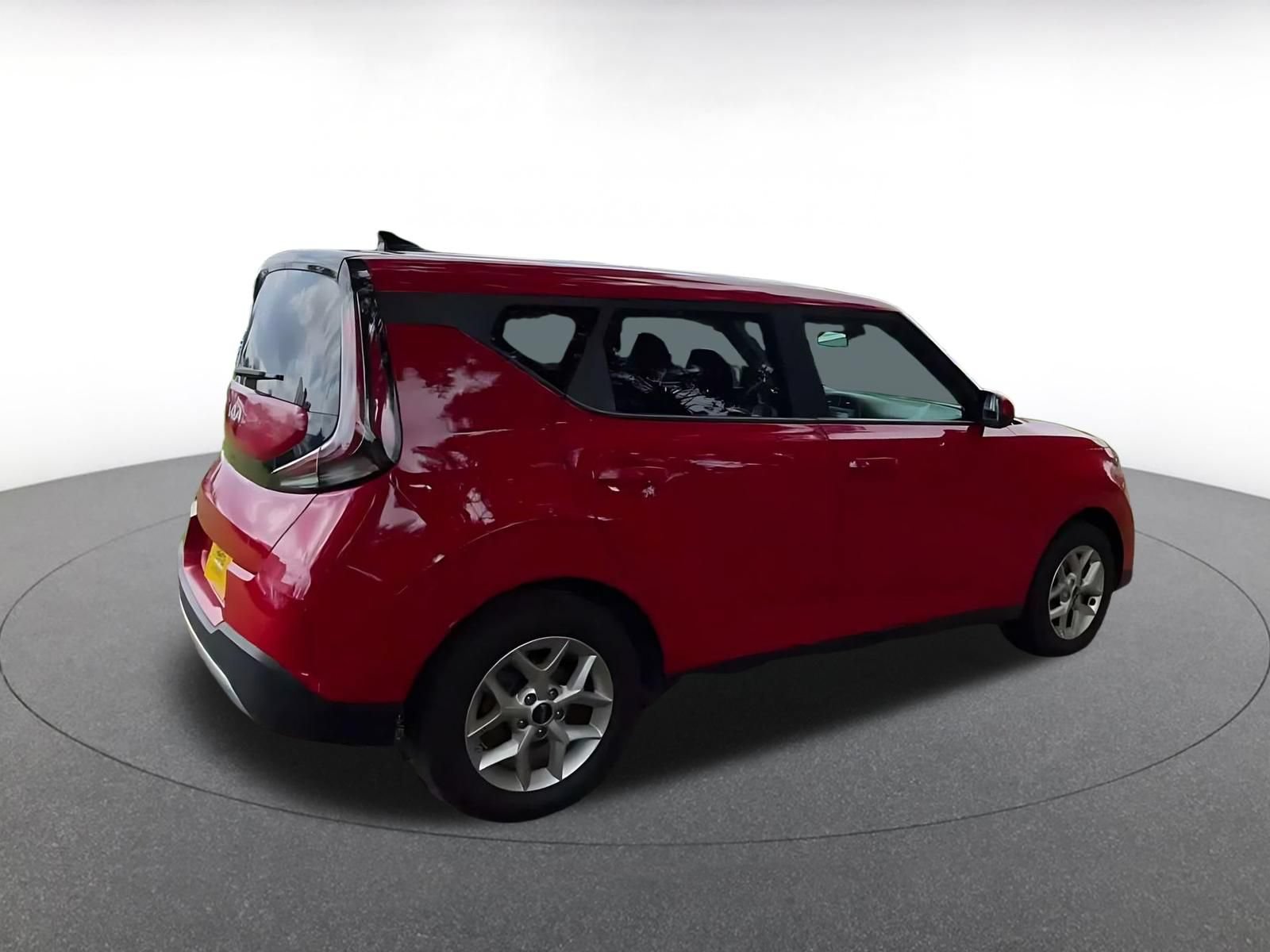 Used 2025 Kia Soul LX w/ LX Technology Package FWD image 14