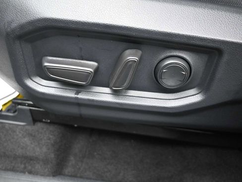 Used 2025 Toyota Tundra SR5 AWD/4WD image 17