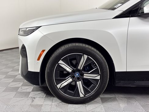 Certified 2024 BMW iX xDrive50 w/ Premium Package AWD/4WD image 13