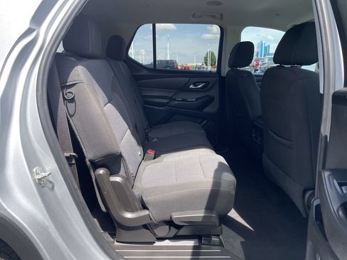 Used 2021 Chevrolet Traverse LS AWD/4WD image 23