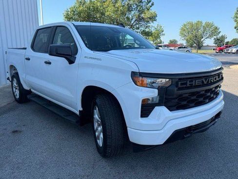 Used 2024 Chevrolet Silverado 1500 Custom RWD image 2