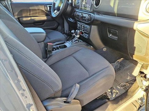 Used 2023 Jeep Gladiator Overland w/ LED Lighting Group image 19