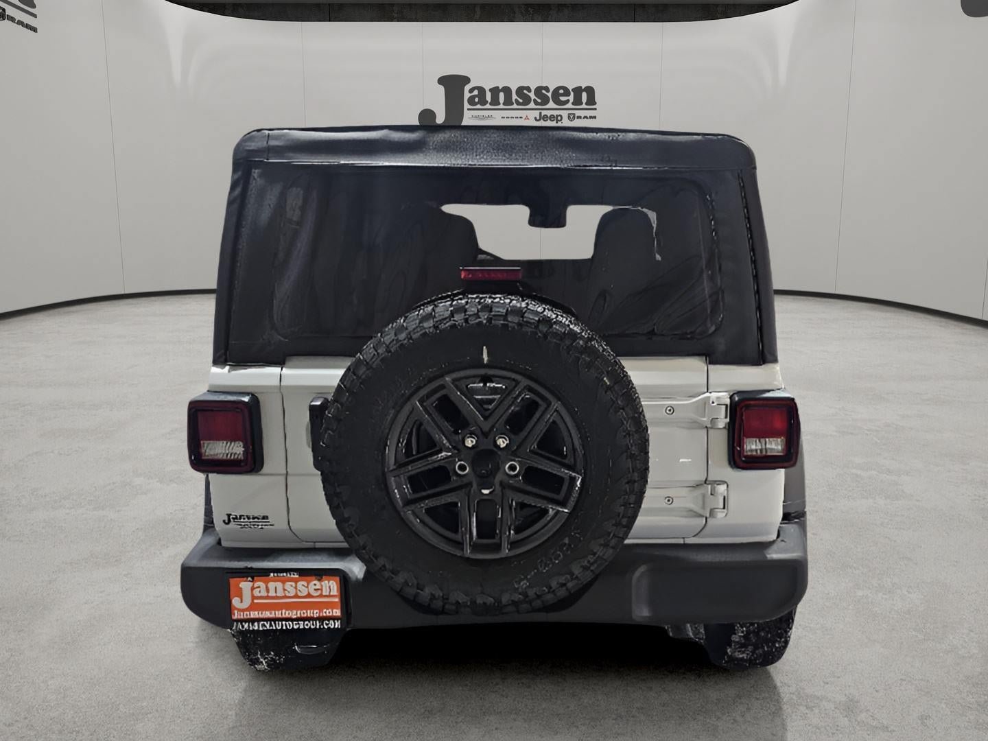 Used 2025 Jeep Wrangler Unlimited Sport AWD/4WD image 11