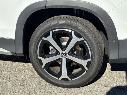 New 2026 Volkswagen Tiguan SE image 6