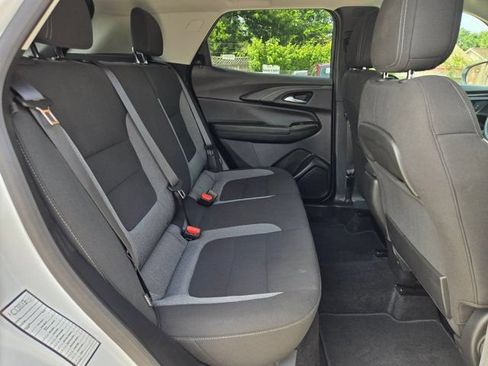 Used 2025 Chevrolet TrailBlazer LT AWD/4WD image 26