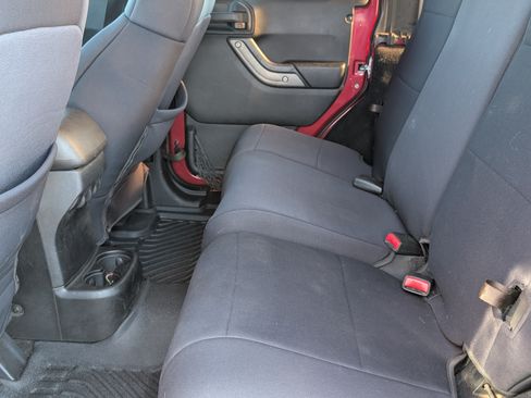 Used 2012 Jeep Wrangler Unlimited Sport AWD/4WD image 15
