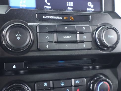 Used 2016 Ford F150 XLT w/ Equipment Group 302A Luxury AWD/4WD image 25