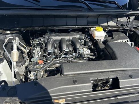 Used 2025 Nissan Pathfinder SV image 27