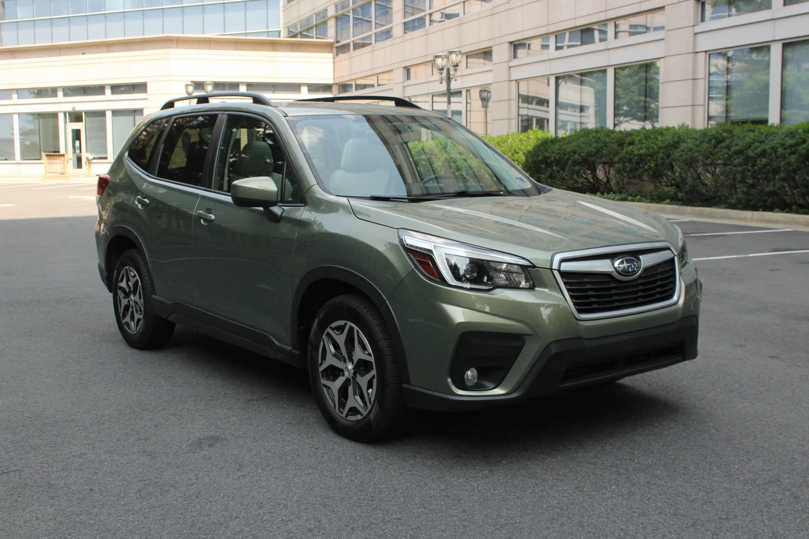 Used 2021 Subaru Forester Premium AWD/4WD image 1