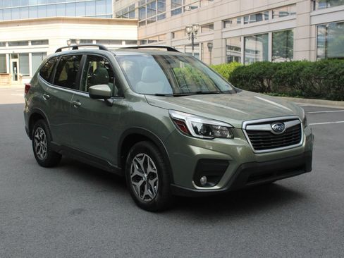 Used 2021 Subaru Forester Premium AWD/4WD image 1