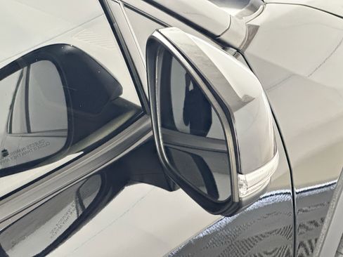 Used 2023 Toyota RAV4 XLE Premium image 10